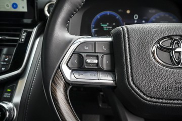 https://vehicle-cdn.autoleague.cloud/34708_6512493_18.jpg