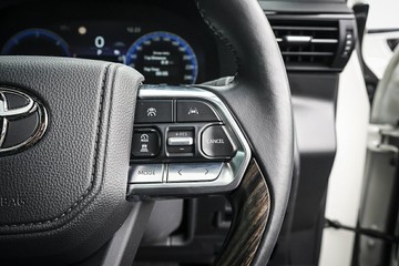 https://vehicle-cdn.autoleague.cloud/34708_6512493_19.jpg
