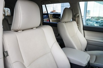 https://vehicle-cdn.autoleague.cloud/34708_6512505_12.jpg