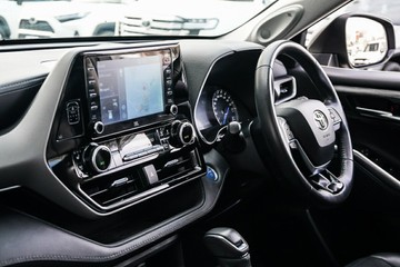 https://vehicle-cdn.autoleague.cloud/34708_6512511_22.jpg