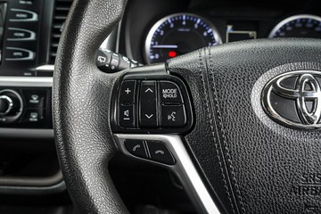 https://vehicle-cdn.autoleague.cloud/34708_6512513_17.jpg