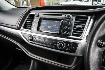 https://vehicle-cdn.autoleague.cloud/34708_6512513_20.jpg
