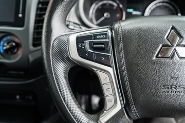 https://vehicle-cdn.autoleague.cloud/34708_6512601_17.jpg