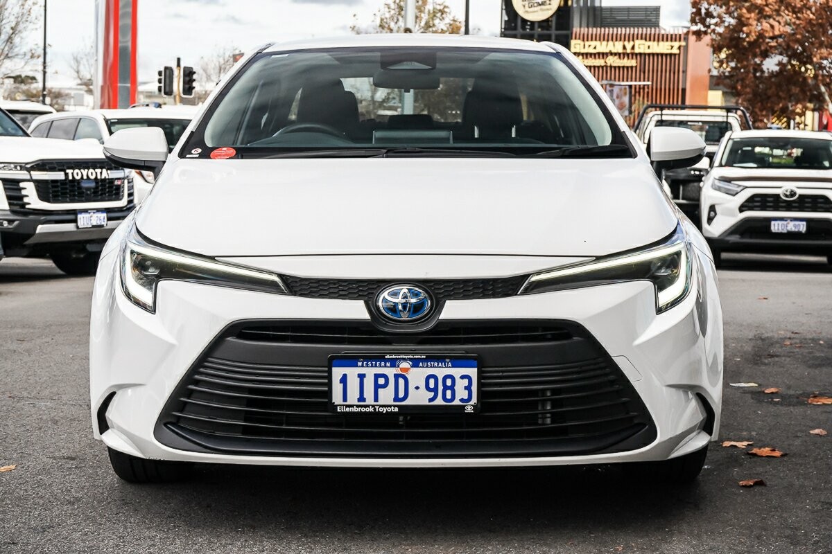 Toyota Corolla image 3
