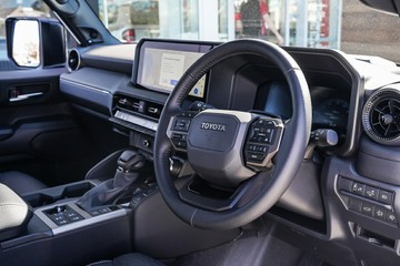 https://vehicle-cdn.autoleague.cloud/34708_6512606_12.jpg