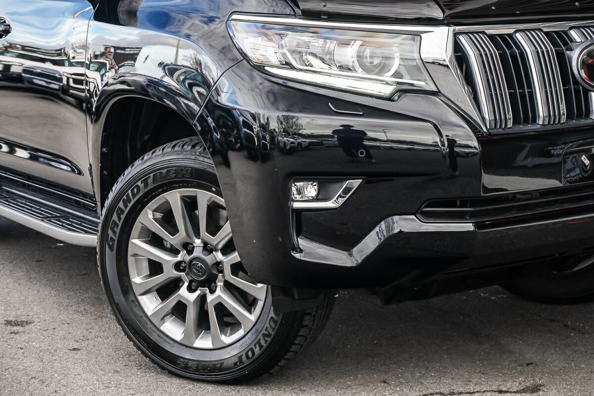 Toyota Landcruiser Prado image 2