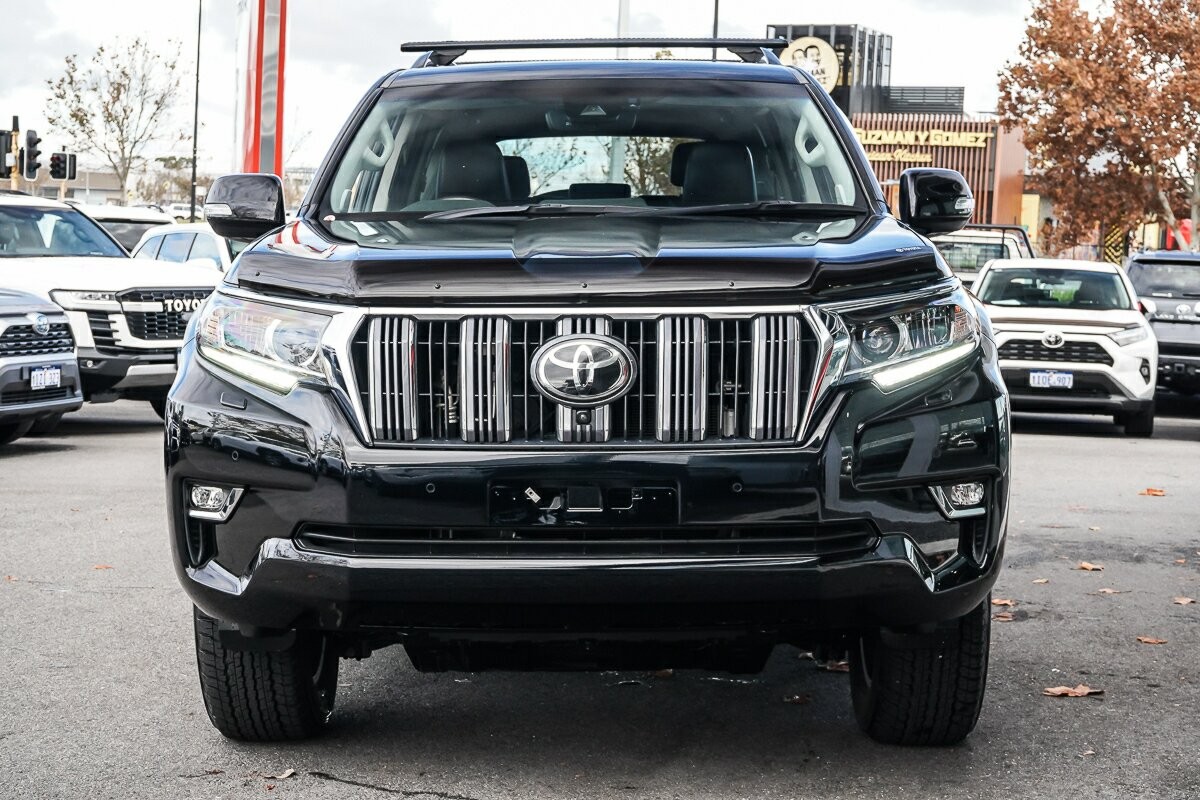 Toyota Landcruiser Prado image 3