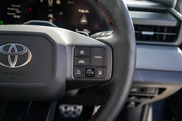 https://vehicle-cdn.autoleague.cloud/34708_6512690_17.jpg