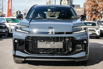https://vehicle-cdn.autoleague.cloud/34708_6512690_3.jpg