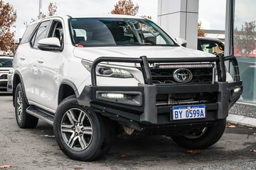 https://vehicle-cdn.autoleague.cloud/34708_6512701_1.jpg
