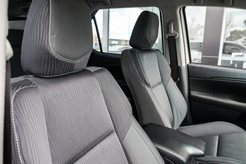 https://vehicle-cdn.autoleague.cloud/34708_6512701_13.jpg