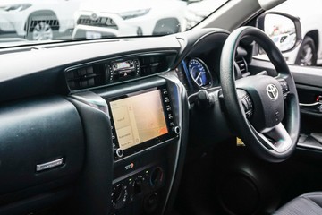 https://vehicle-cdn.autoleague.cloud/34708_6512701_21.jpg