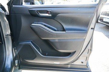 https://vehicle-cdn.autoleague.cloud/34708_6512712_11.jpg