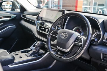 https://vehicle-cdn.autoleague.cloud/34708_6512712_12.jpg