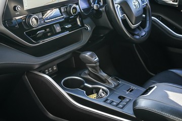 https://vehicle-cdn.autoleague.cloud/34708_6512747_22.jpg