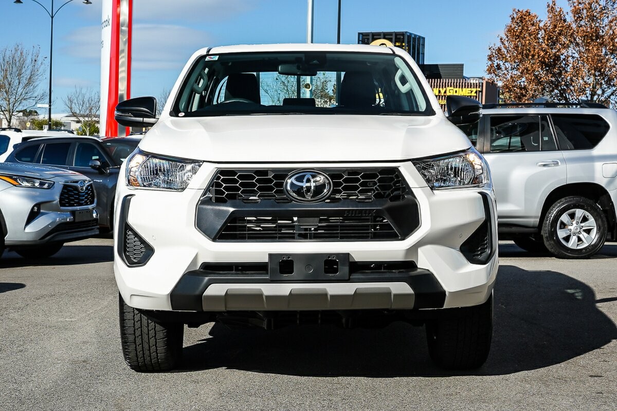 Toyota Hilux image 3