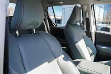 https://vehicle-cdn.autoleague.cloud/34708_6512783_12.jpg