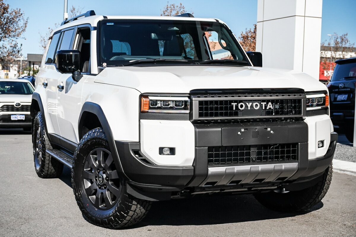 Toyota Landcruiser Prado image 1