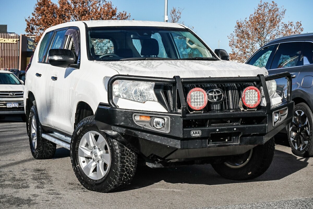 Toyota Landcruiser Prado image 1