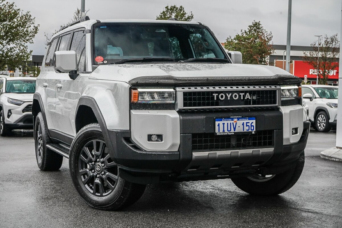Toyota Landcruiser Prado image 1