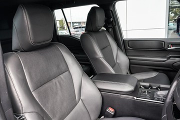 https://vehicle-cdn.autoleague.cloud/34708_6513002_13.jpg
