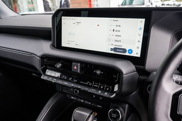https://vehicle-cdn.autoleague.cloud/34708_6513002_17.jpg