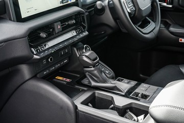 https://vehicle-cdn.autoleague.cloud/34708_6513002_22.jpg