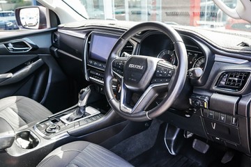 https://vehicle-cdn.autoleague.cloud/34708_6513014_12.jpg