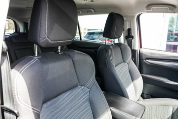 https://vehicle-cdn.autoleague.cloud/34708_6513014_13.jpg