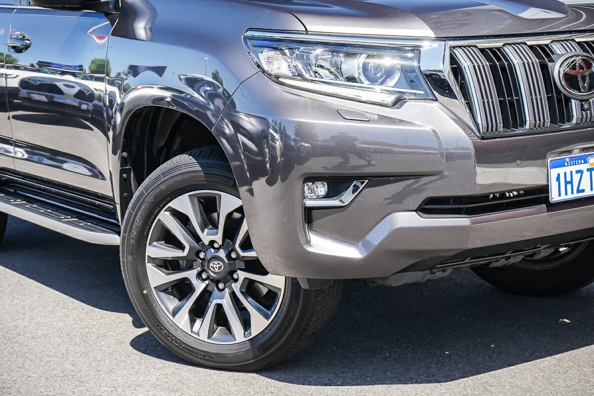 Toyota Landcruiser Prado image 2