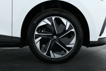 https://vehicle-cdn.autoleague.cloud/34720_1022953_4.jpg