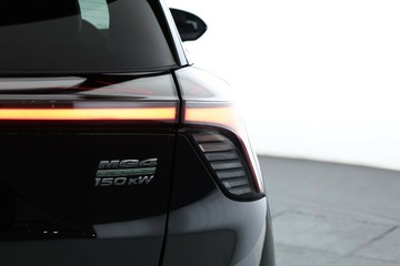 https://vehicle-cdn.autoleague.cloud/34720_1139706_15.jpg