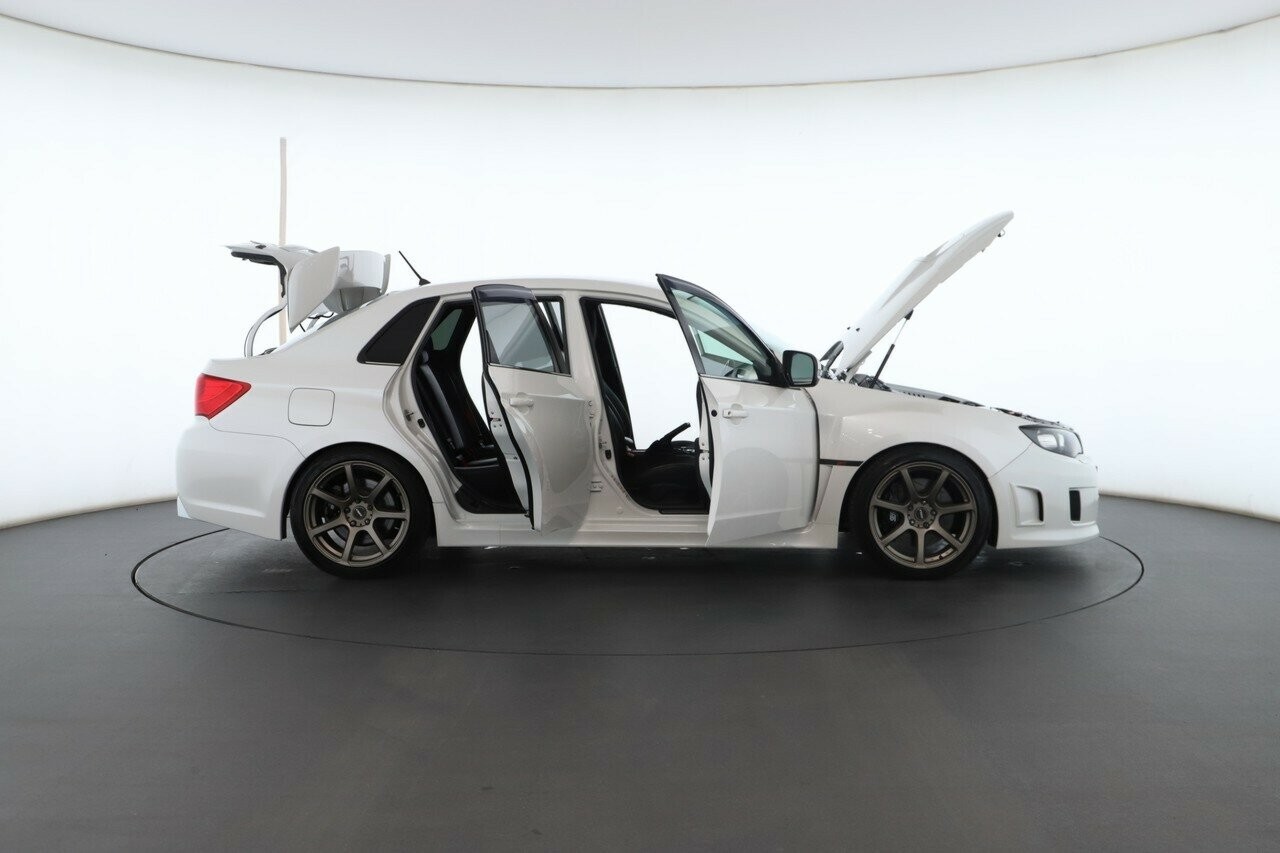 Subaru Impreza image 2