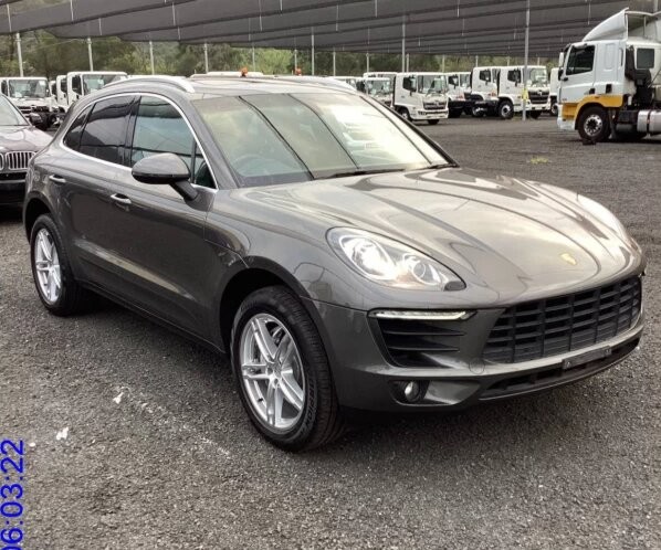 Porsche Macan image 1