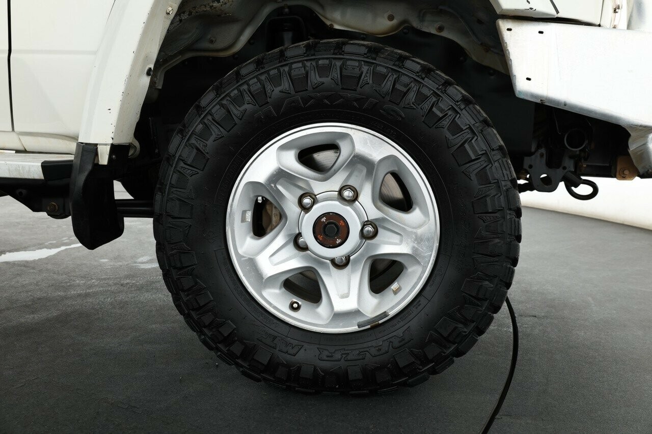 Toyota Landcruiser image 3