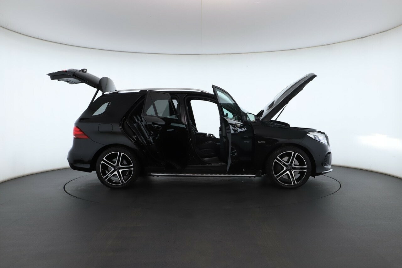 Mercedes Benz Gle-class image 3