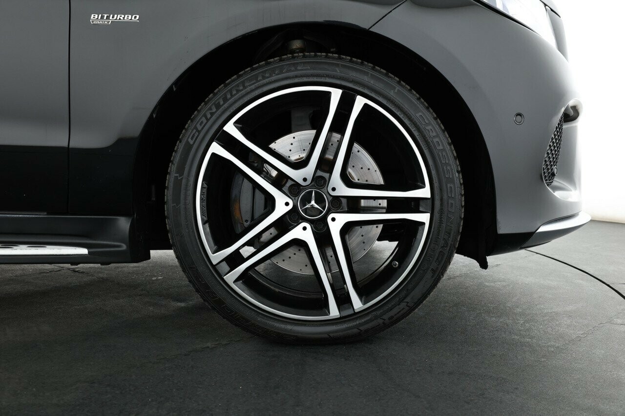 Mercedes Benz Gle-class image 4