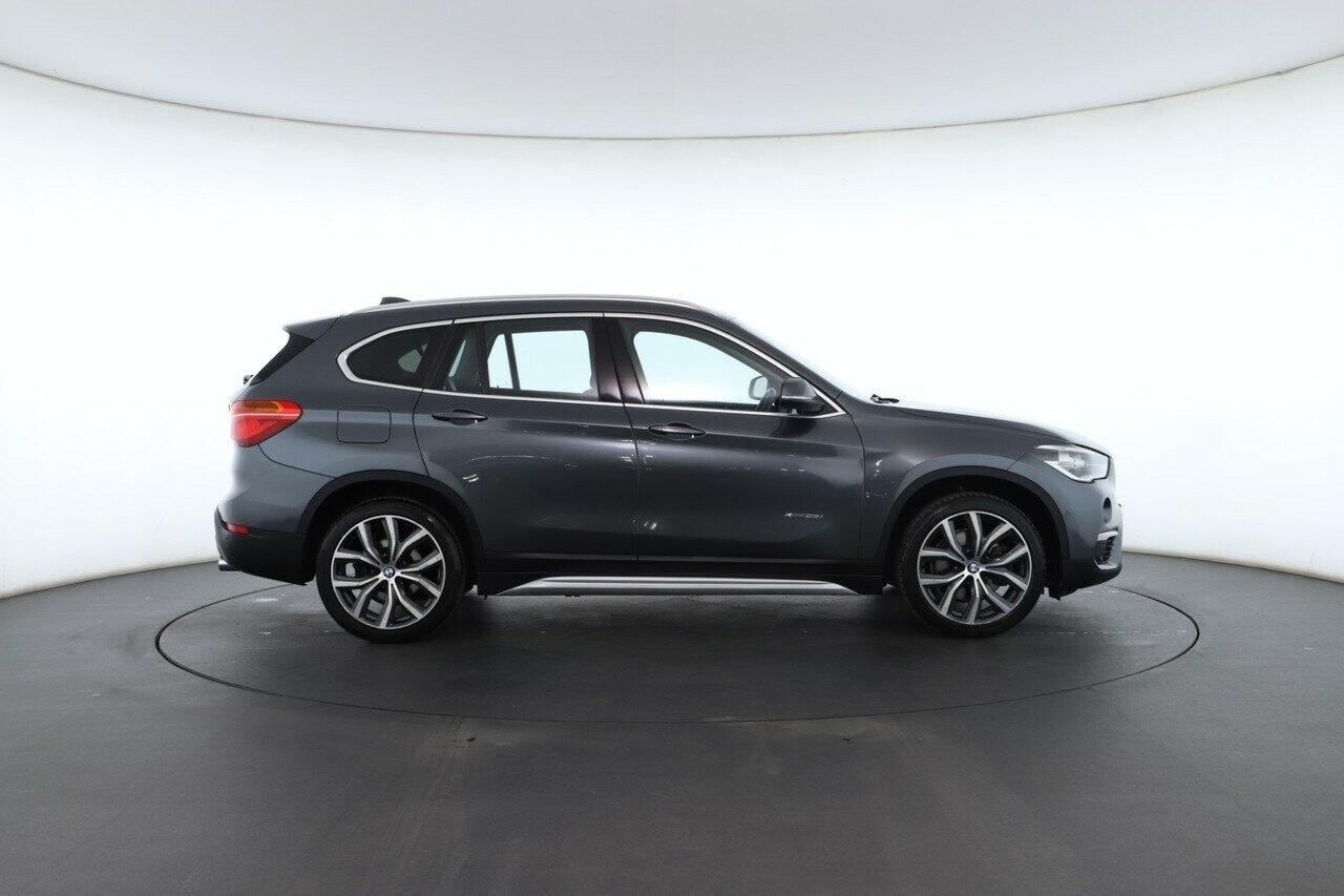 BMW X1 image 2