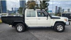 Toyota Landcruiser image 2