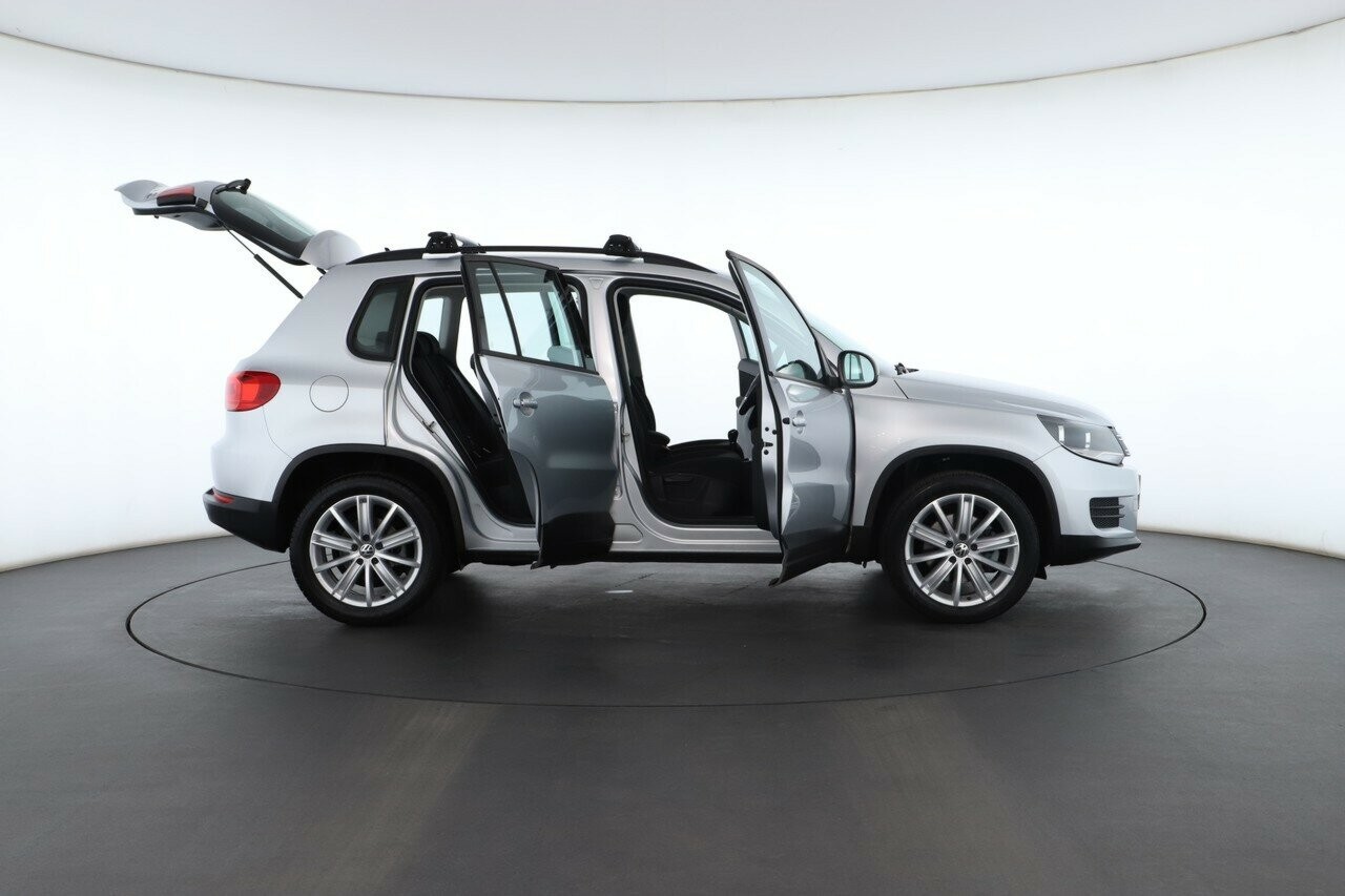 Volkswagen Tiguan image 2