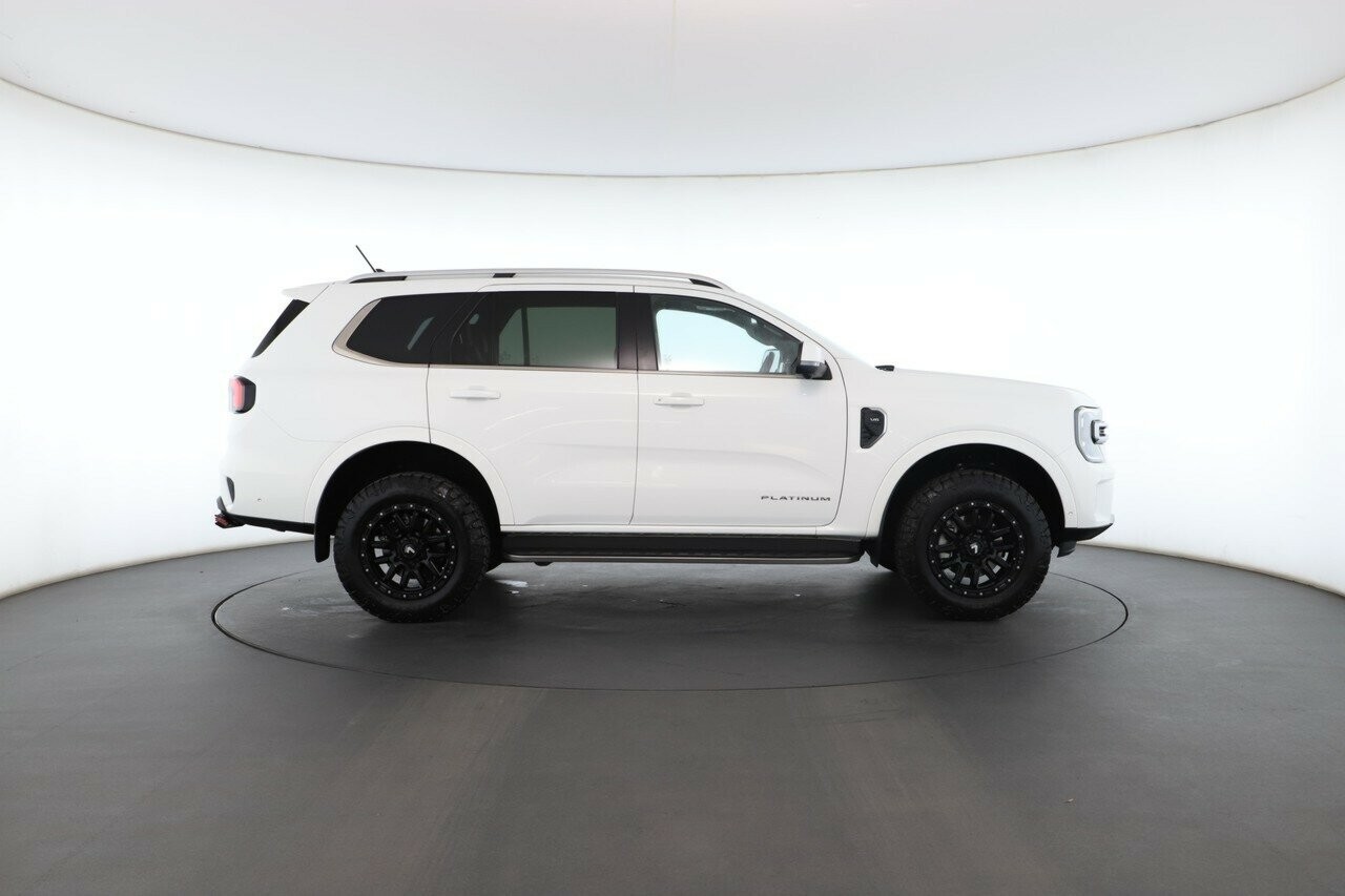 Ford Everest image 2