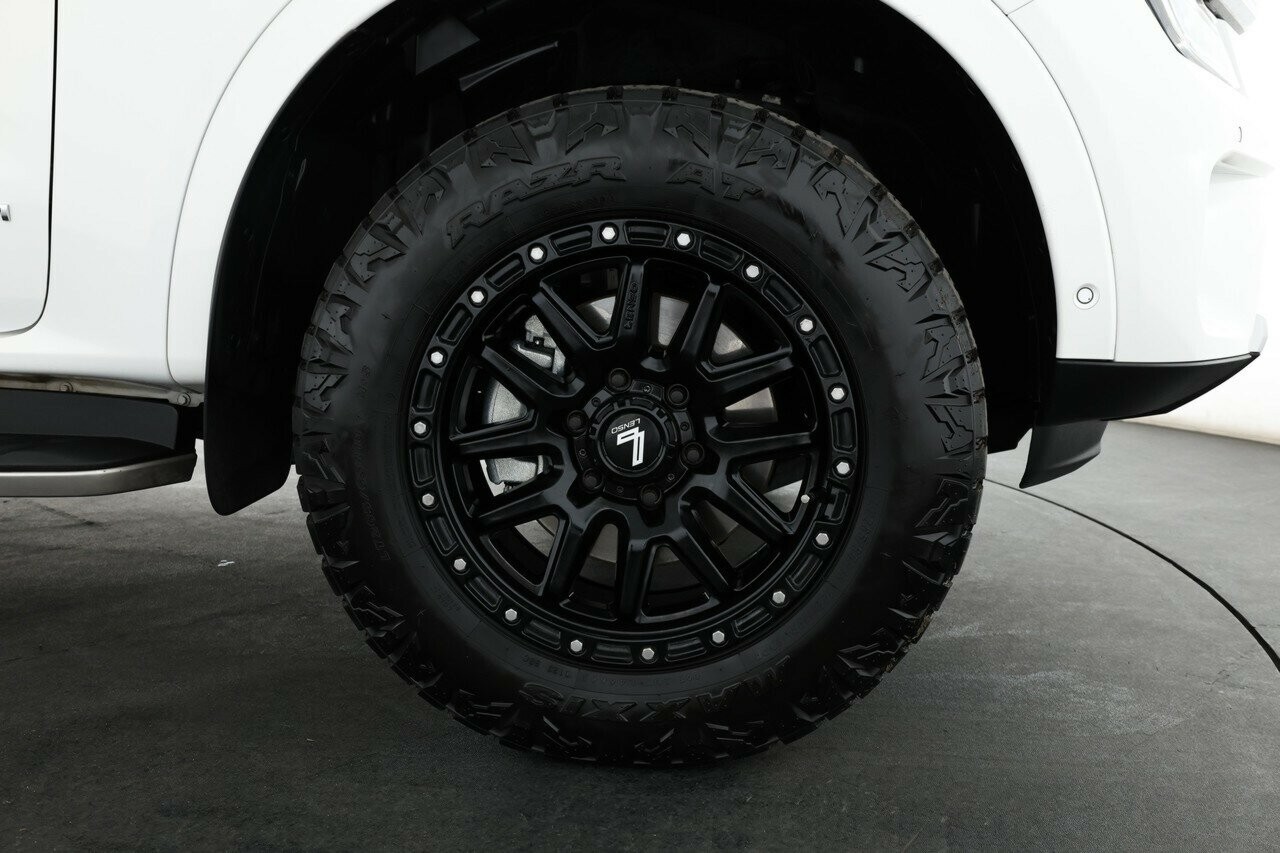 Ford Everest image 3