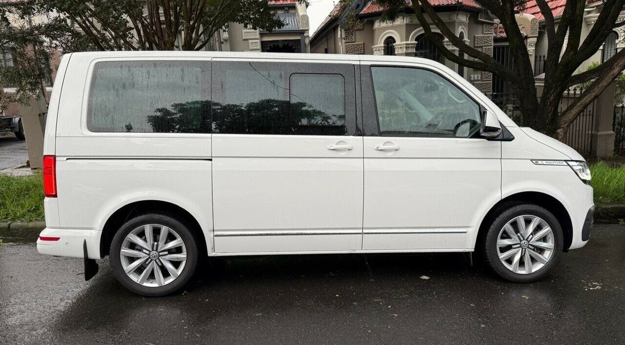 Volkswagen Multivan image 3