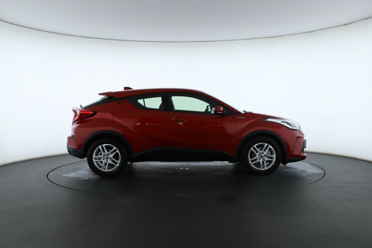 Toyota C-hr image 3