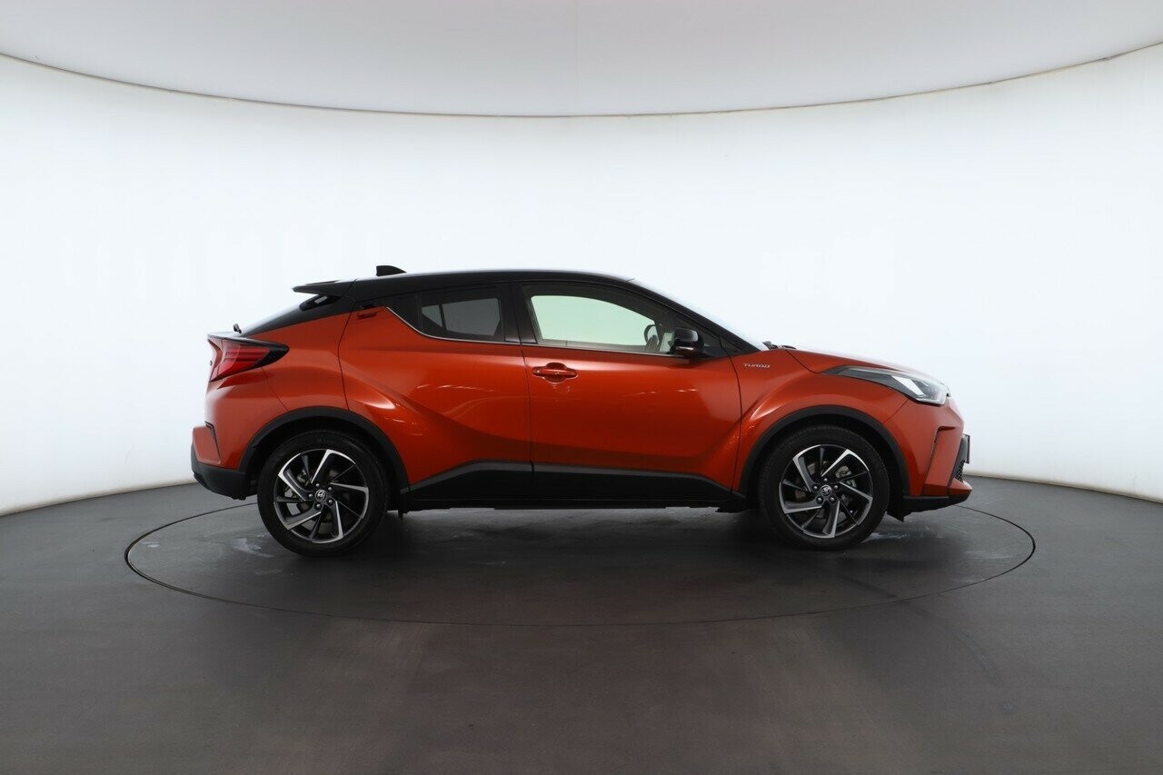 Toyota C-hr image 3