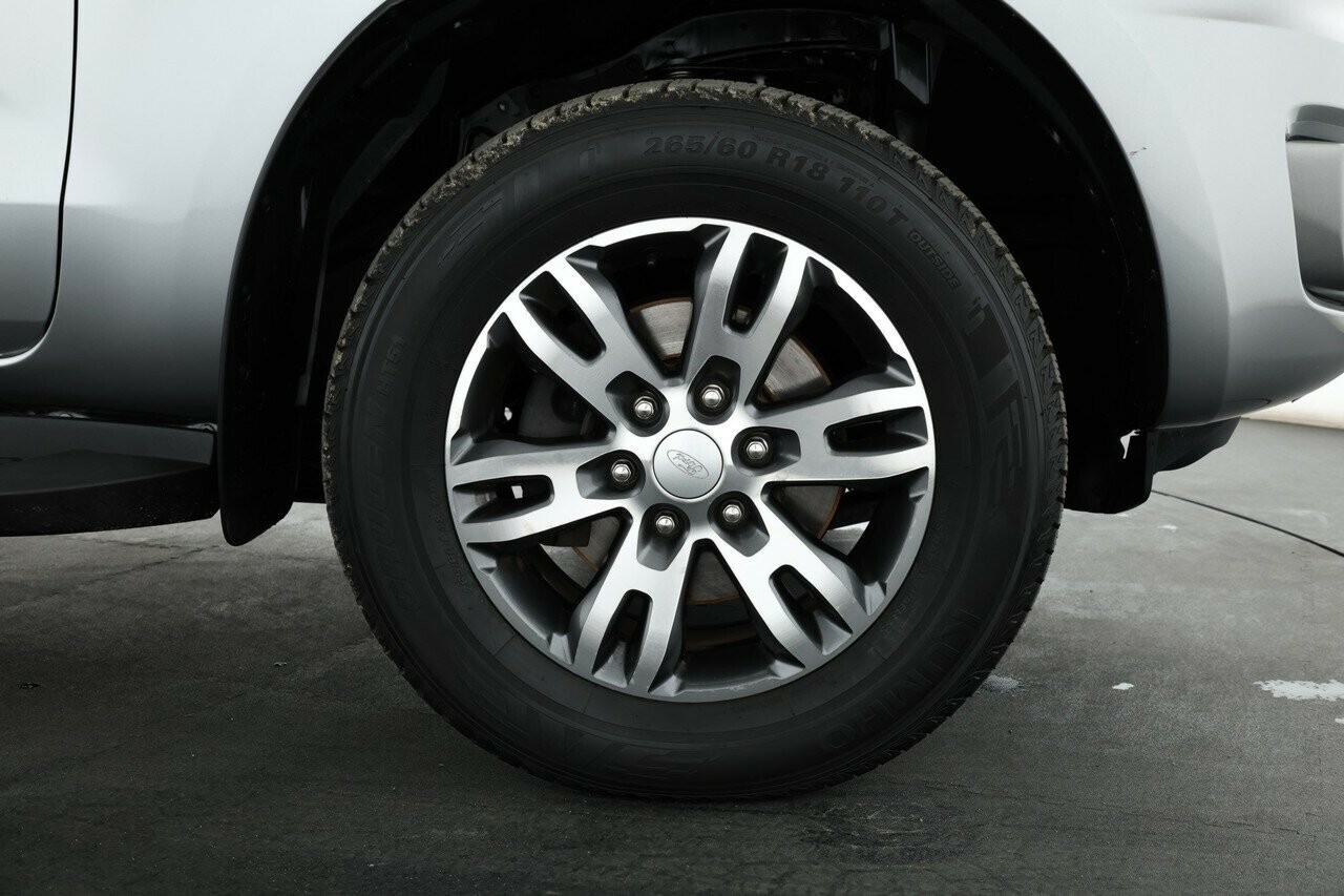 Ford Everest image 4