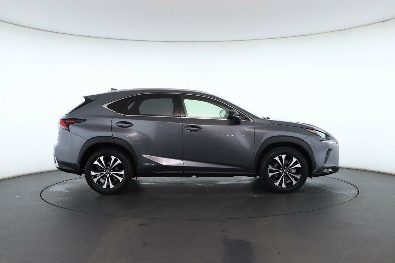 Lexus Nx image 2
