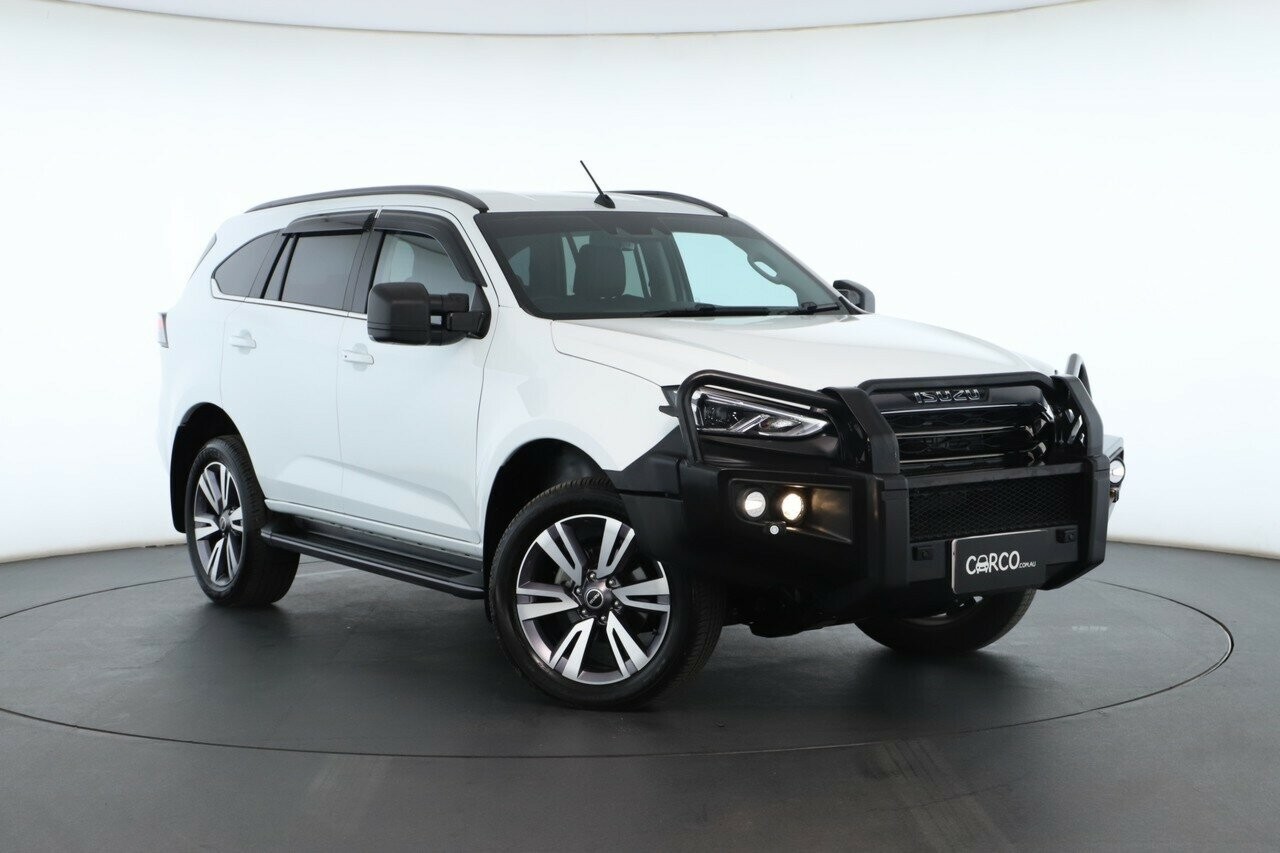 Isuzu Mu-x image 1