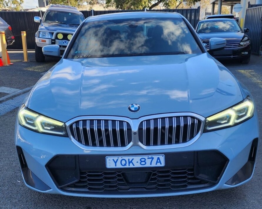 BMW 3 Series image 1