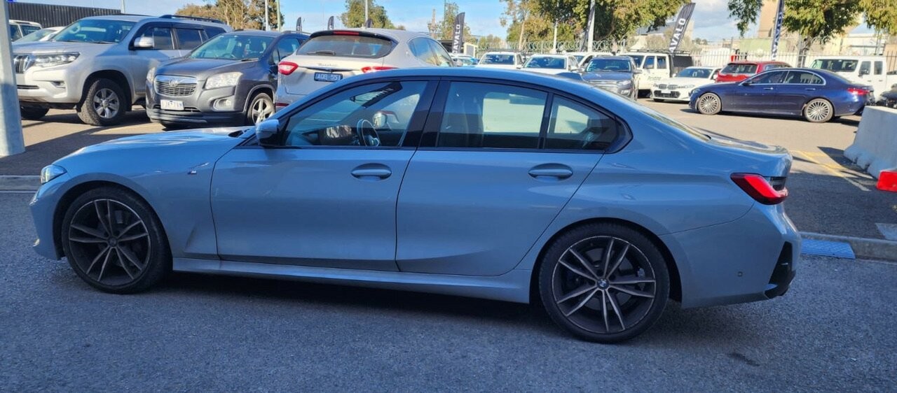 BMW 3 Series image 3